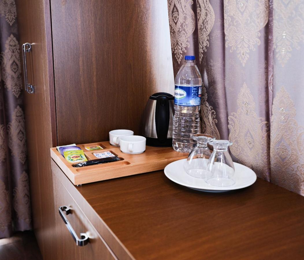 Marine View Hotel ヤロヴァ エクステリア 写真