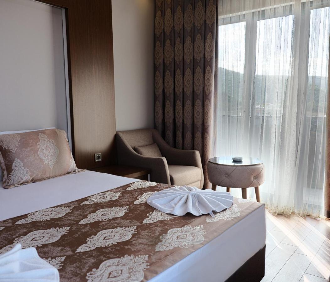 Marine View Hotel ヤロヴァ エクステリア 写真